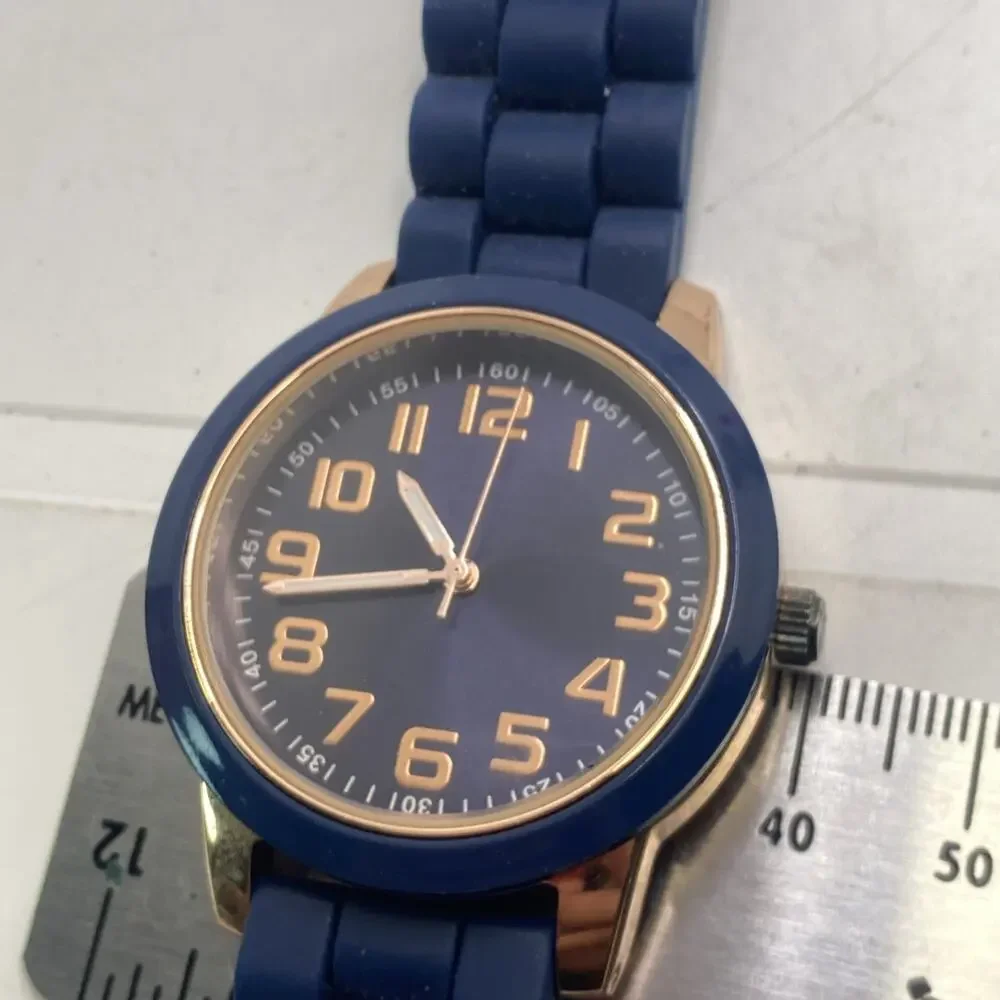 Womens Colorful Rubber Quartz Fashion Watch Works New Battery